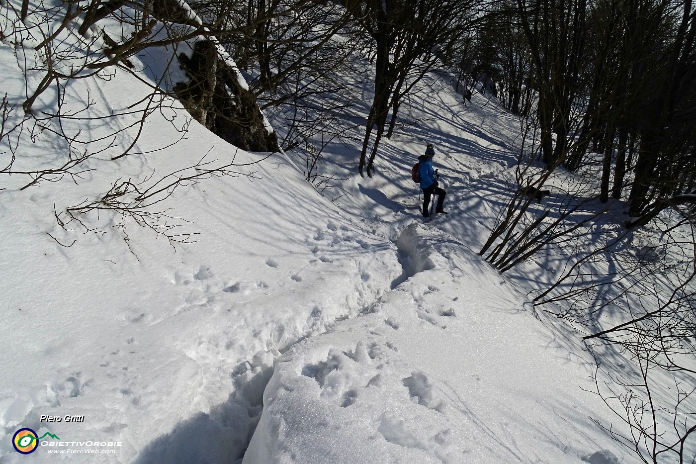 65 Piacevole camminare. sulla soffice neve.JPG -                                